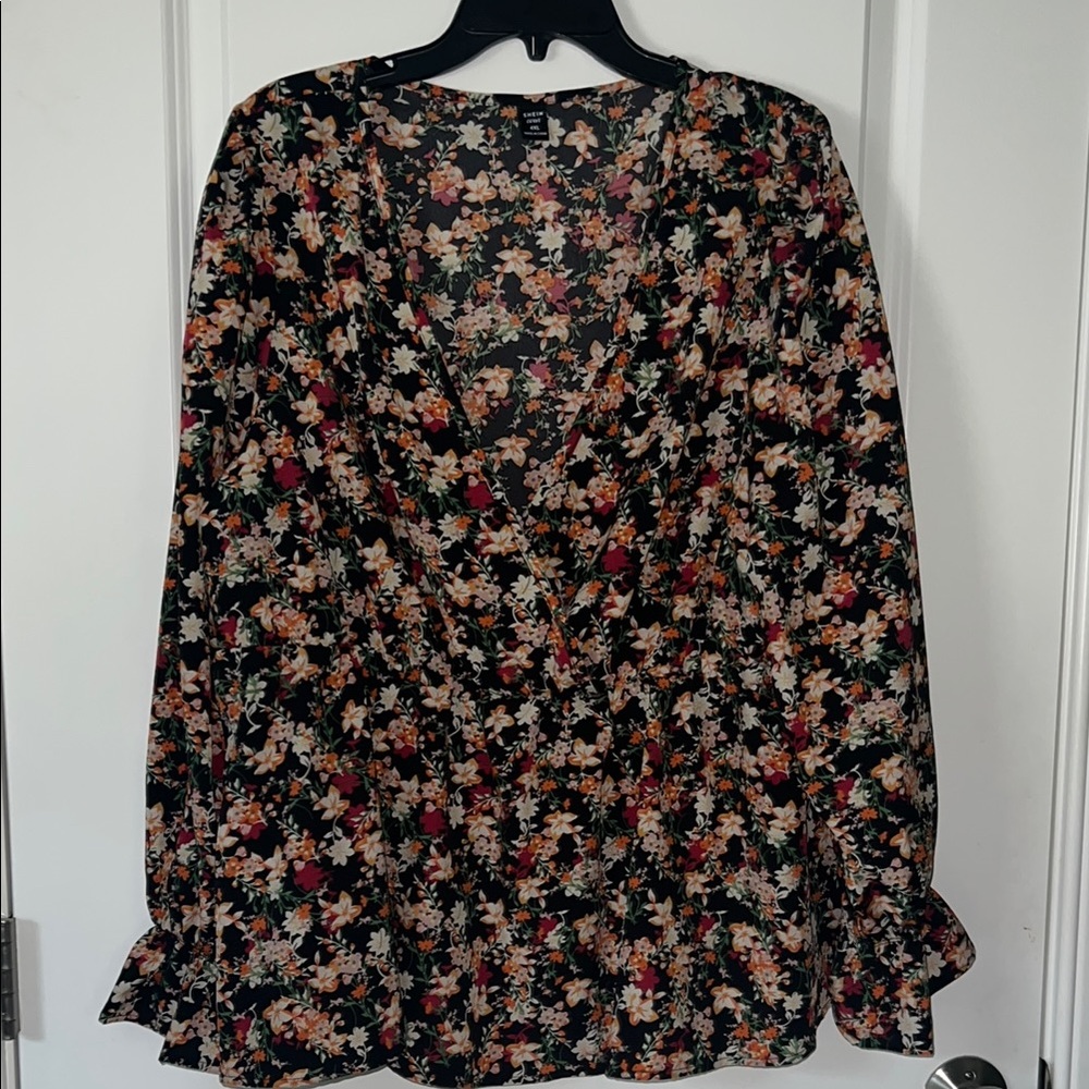 SHEIN Multi Colored Flutter Sleeve Blouse Ruffled Relaxed